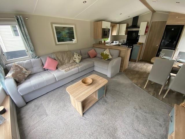Newhaven Caravan & Camping Park, Buxton photo 4