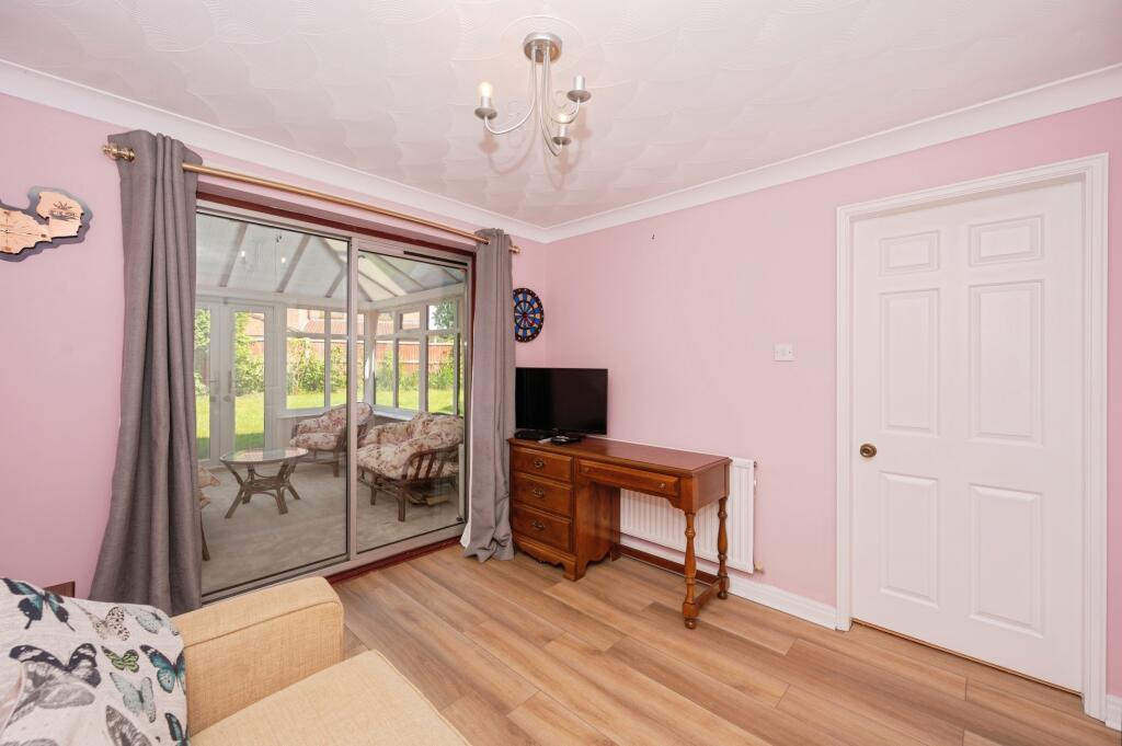 Norbreck Close, Warrington, WA5 photo 3