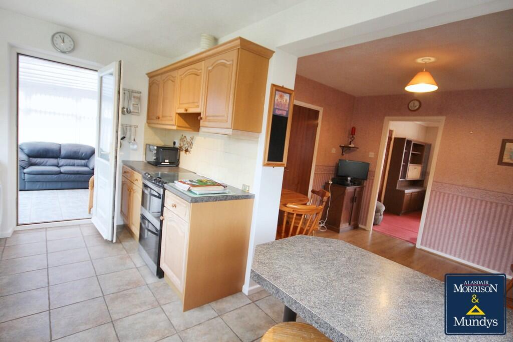 Longfellow Drive, Balderton photo 4