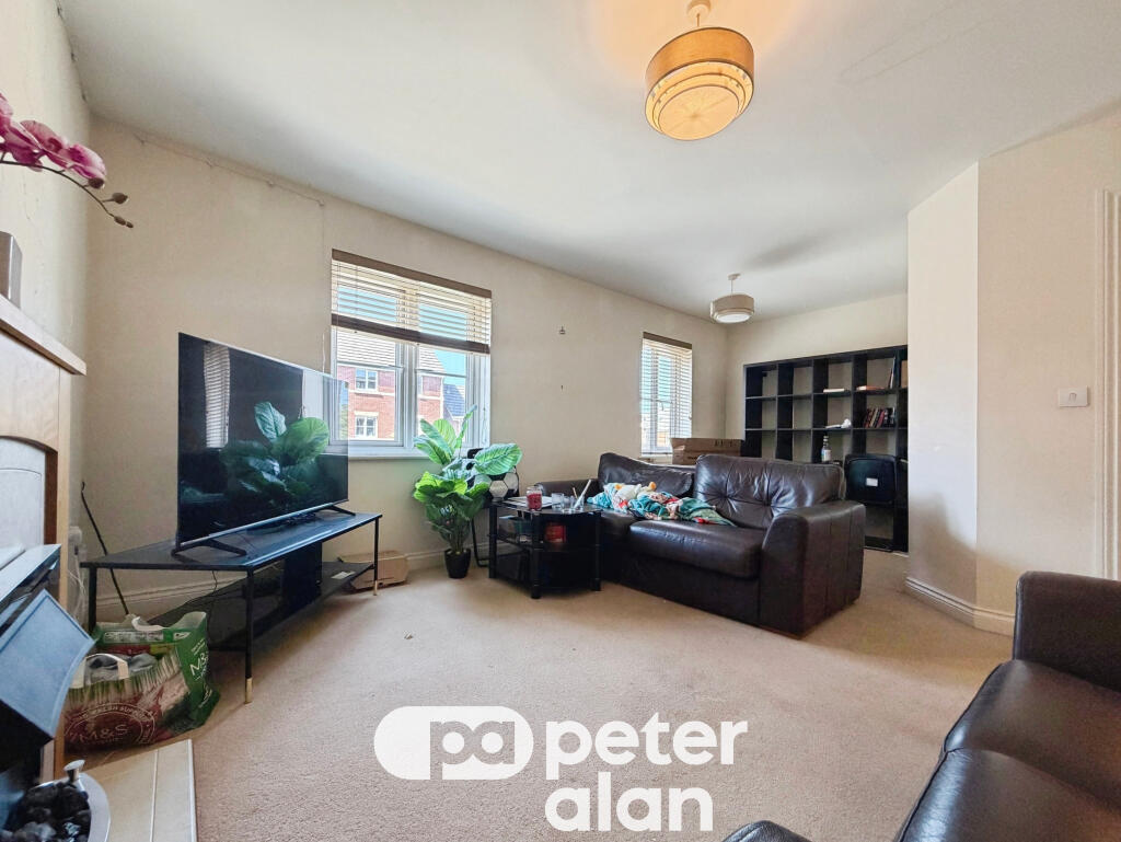 Apartment in Cardiff, Llanishen - More