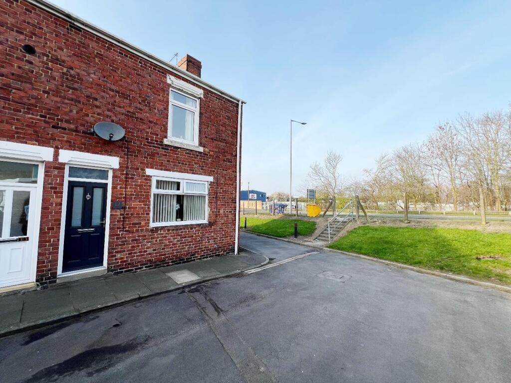 2-bed terraced on Wear Street, Spennymoor, £77,500