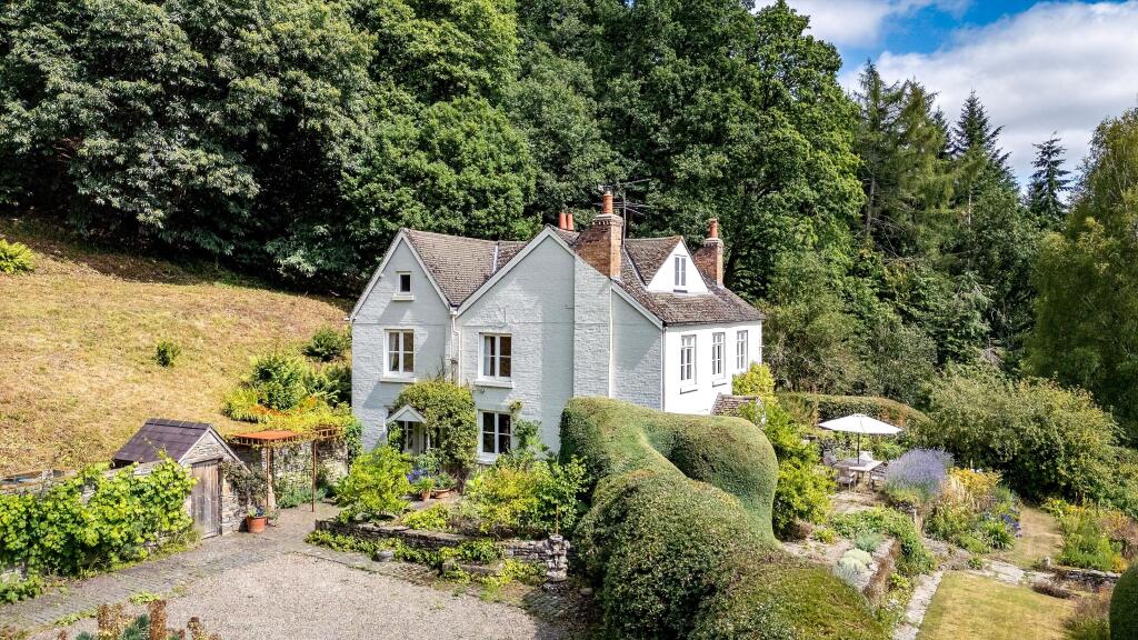 House in Bucknell, Shropshire - View 3