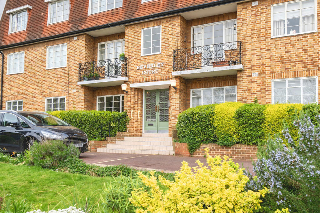 Main image of property: Western Road, East Finchley, London, N2