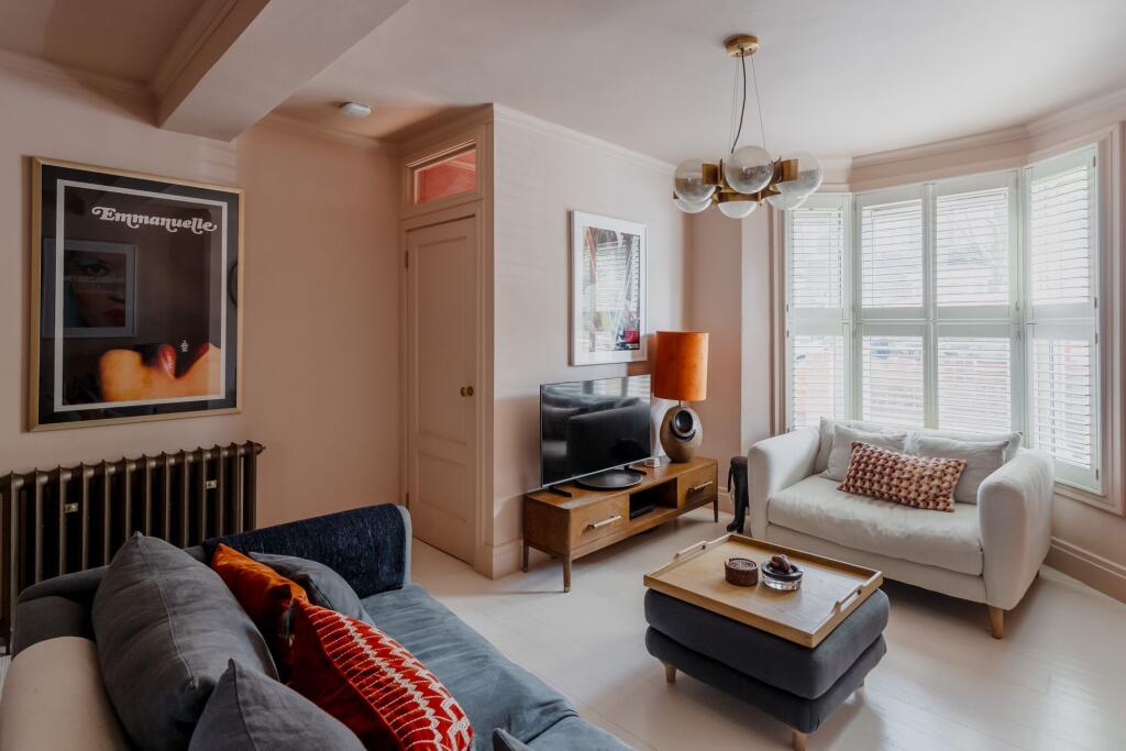 Downsell Road, Leyton, London, E15 photo 4