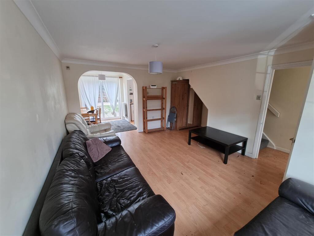 House in Croydon - View 4