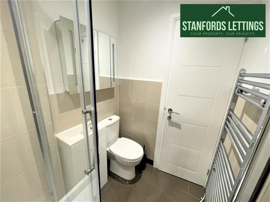 Apartment in Brighton, Round Hill - More