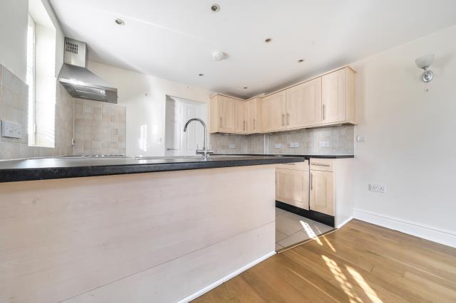 Apartment in Oxford - More
