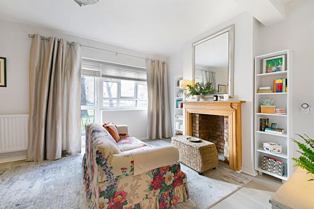 Apartment in London - View 5