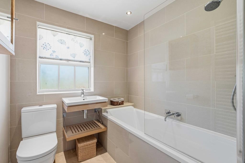 Elizabeth Way, Uppingham, Oakham photo 5