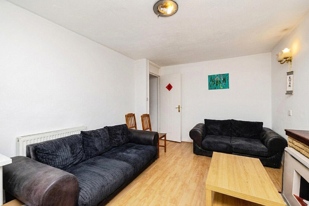Main image of property: Bredhurst Close, London, SE20