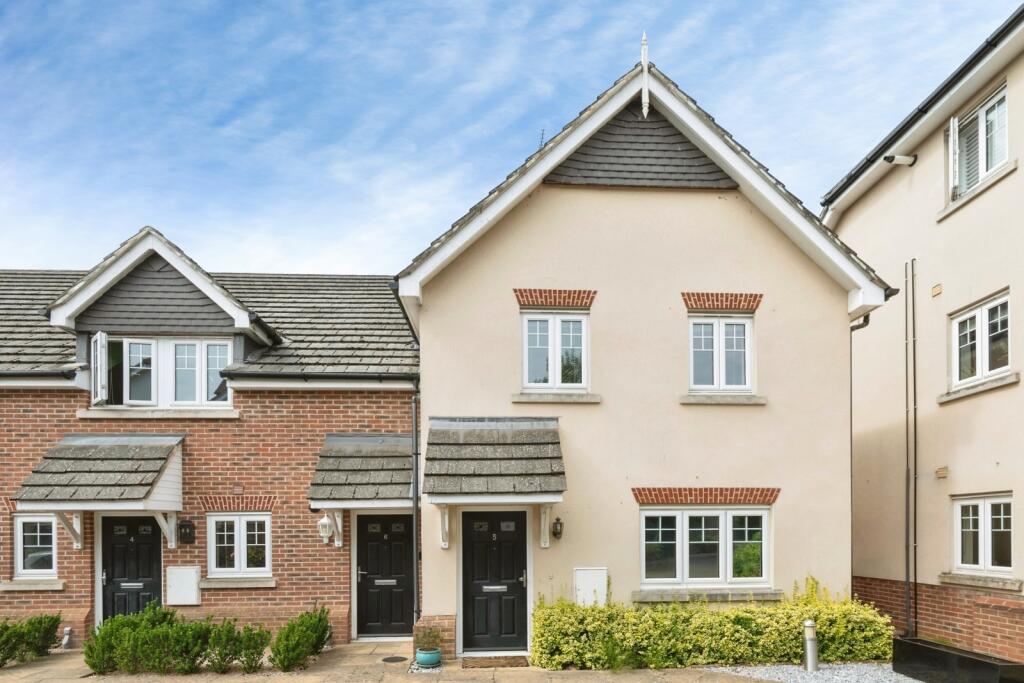 Main image of property: Halcyon Close, Oxshott, Leatherhead, Surrey, KT22
