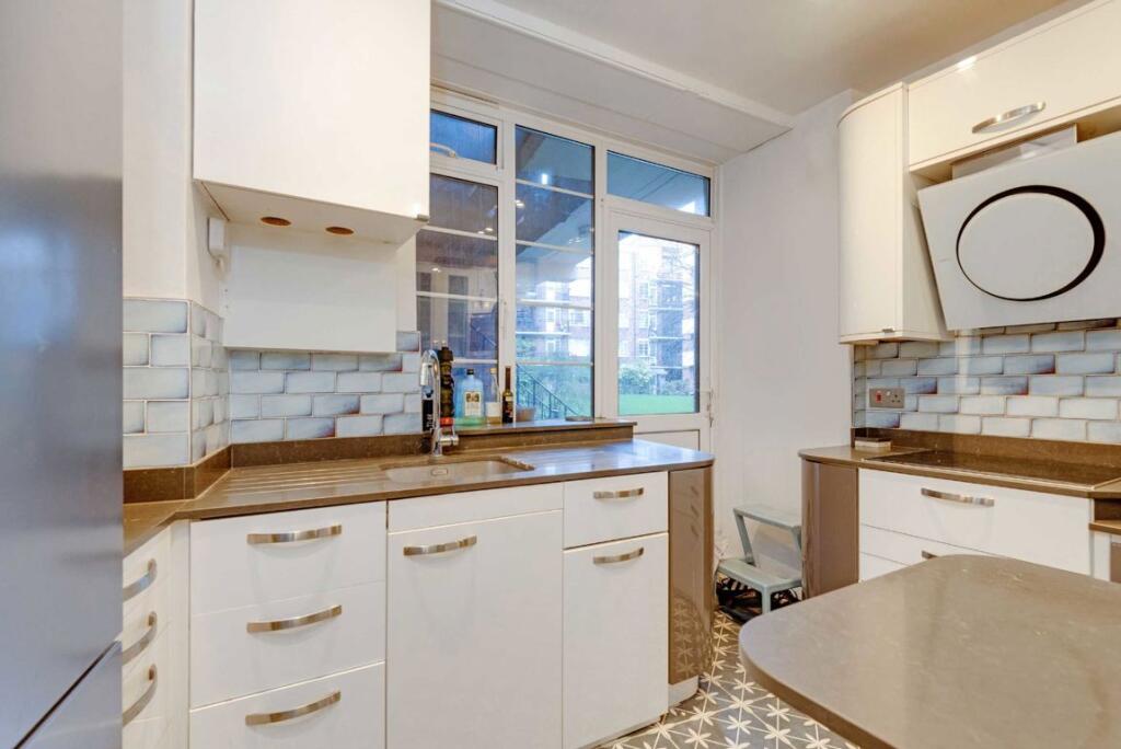 Apartment in London - View 4