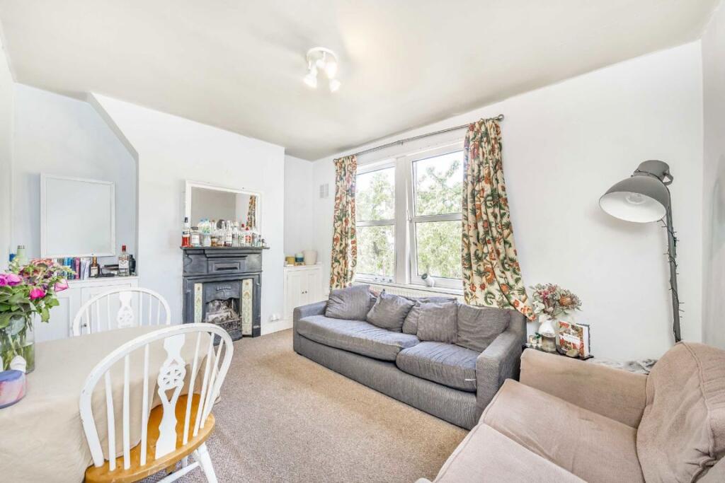 Apartment in London - View 2