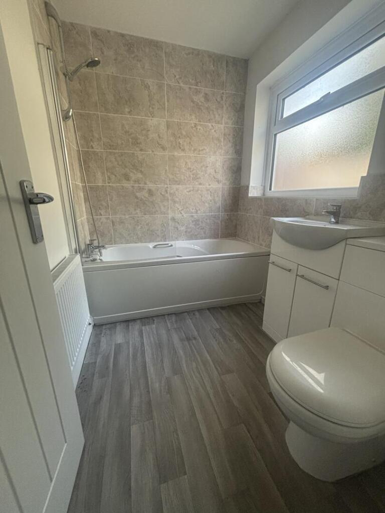 House in Dartford, Stone - View 5
