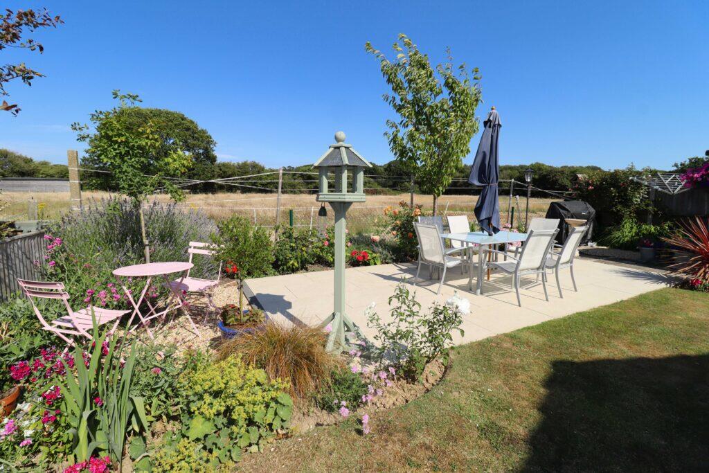 Laburnum Grove, Hayling Island photo 2