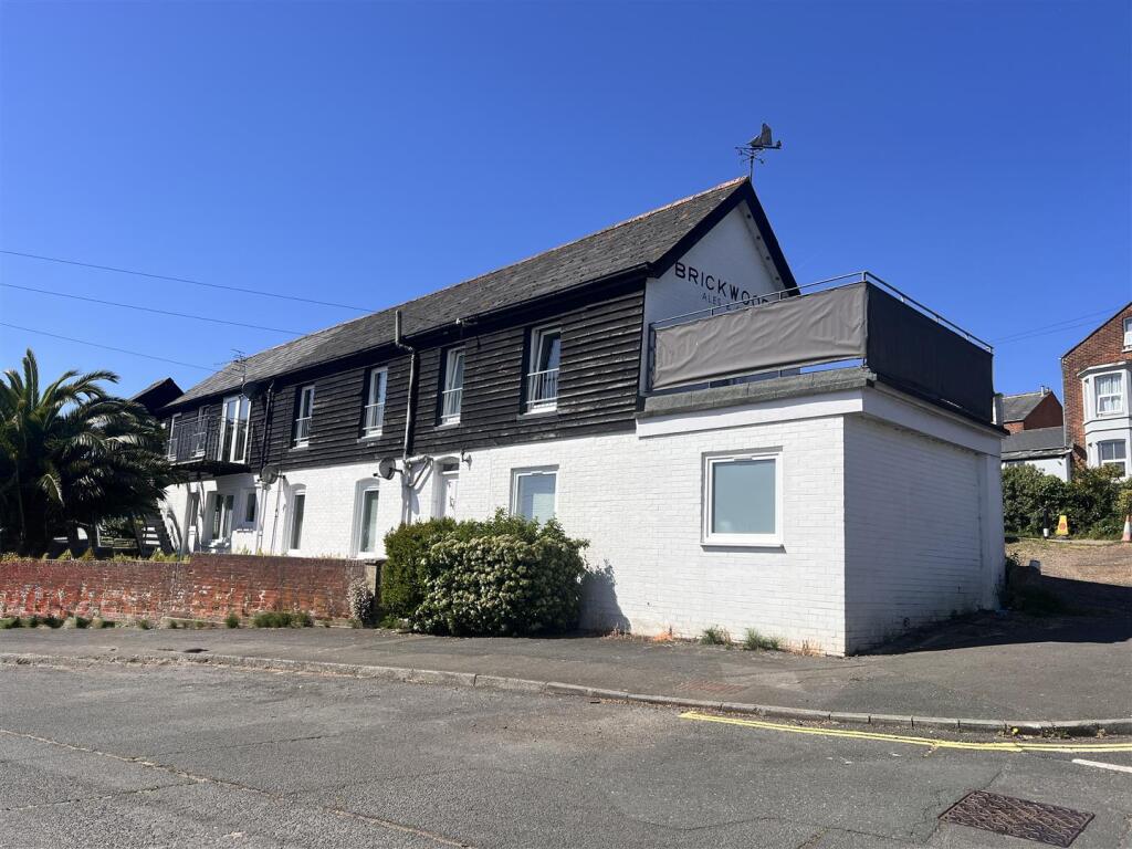 Main image of property: Arctic Road, Cowes