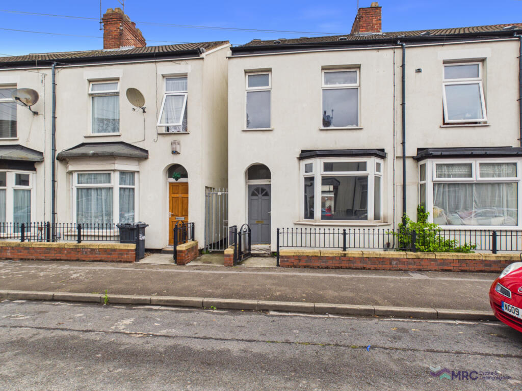 Main image of property: Gordon Street, Hull, HU3