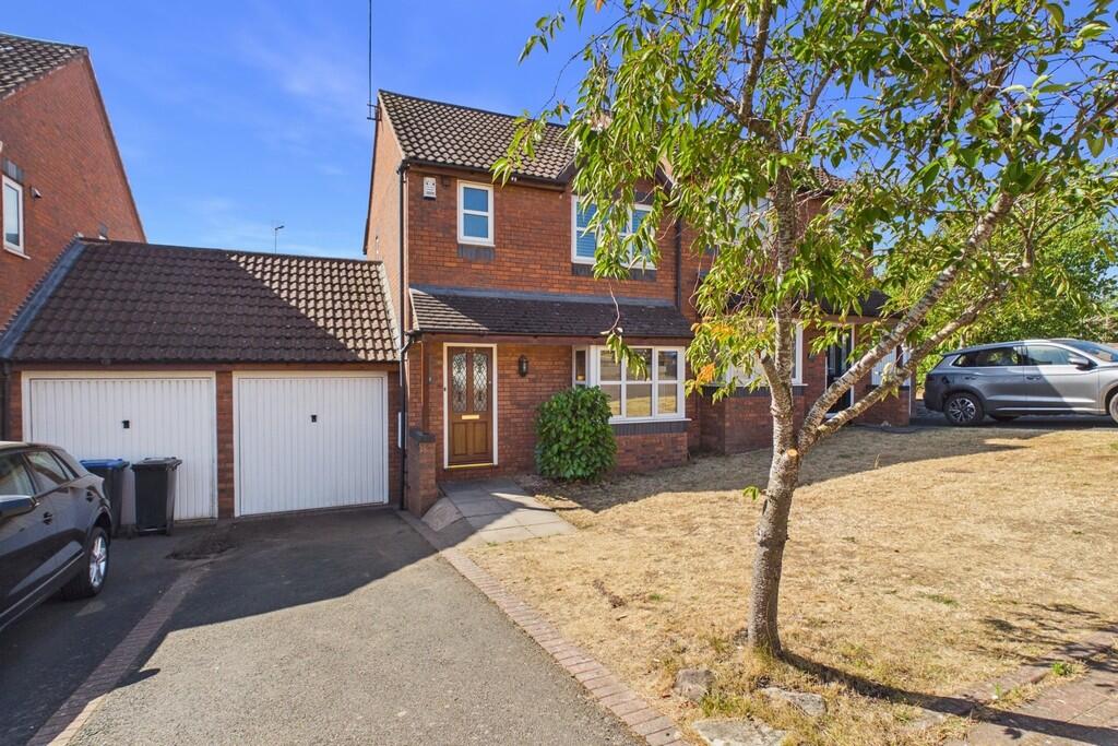Main image of property: Chesterton Drive, Leamington Spa