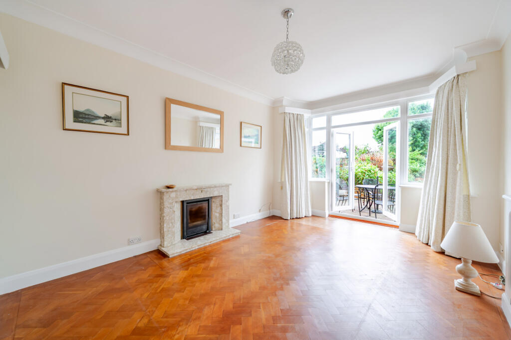House in Kingston upon Thames - View 4