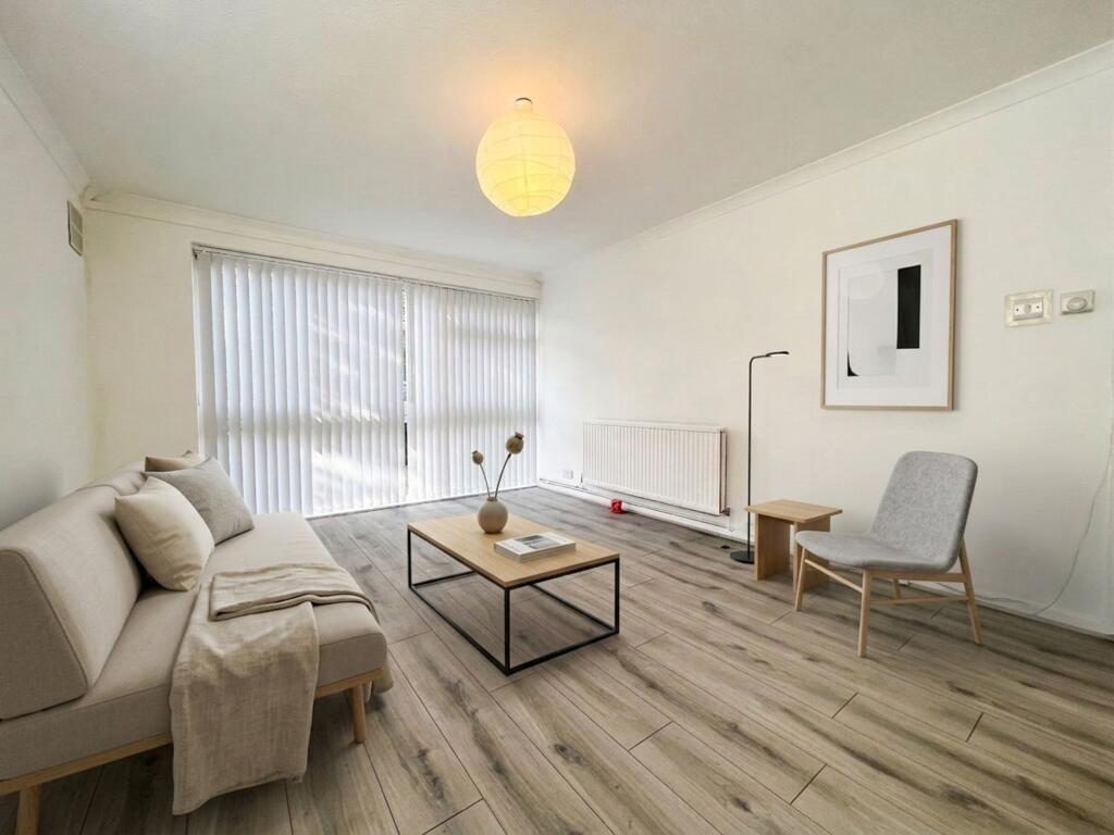 Apartment in London - View 2