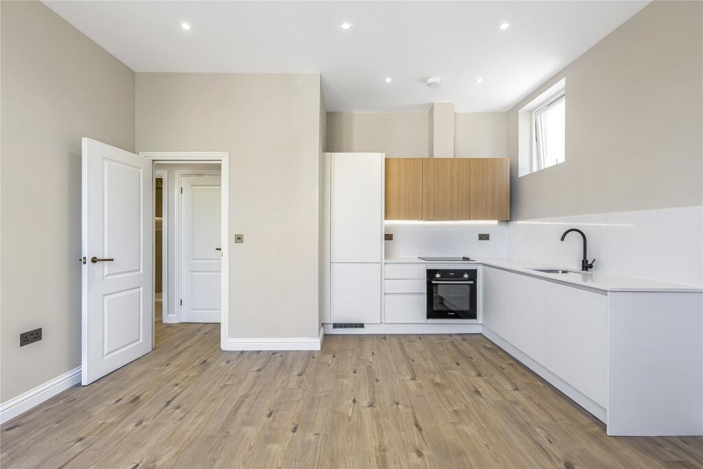 Main image of property: Queens Road, Richmond, TW10
