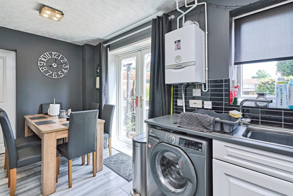 New Forest Road, WALSALL, West Midlands, WS3 - More