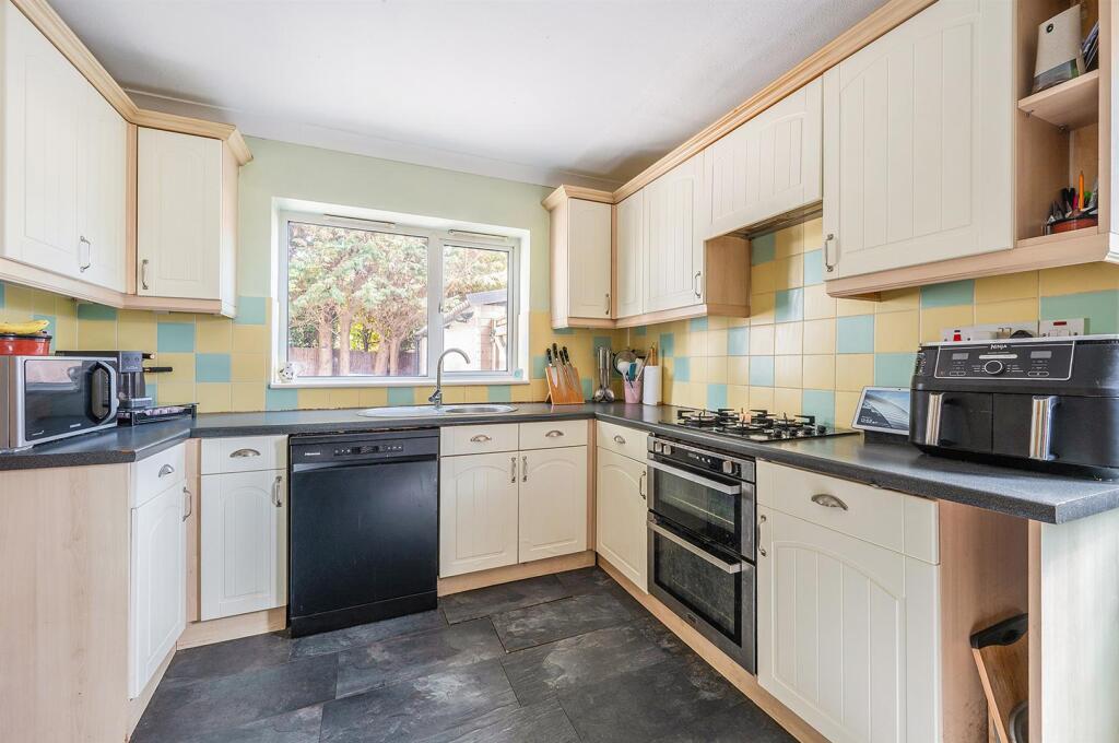 House in Salisbury - View 5