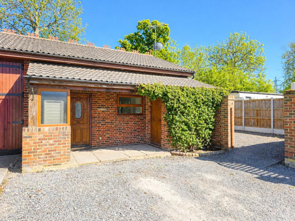 Main image of property: Wheatley Farm Nursery, London Road, Rayleigh, Essex, SS6