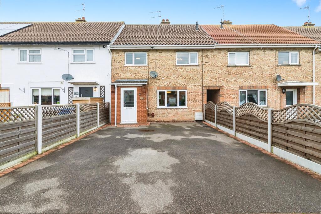 3-bed terraced on Southfield Gardens, LOWESTOFT, £180,000