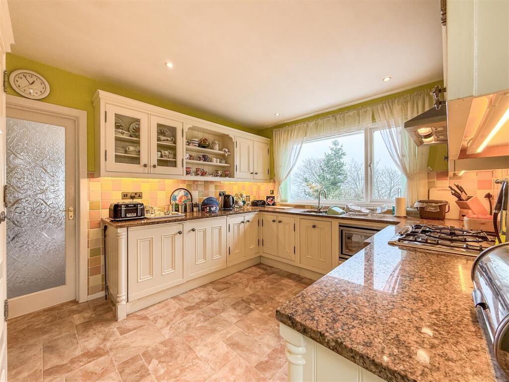 Barton Hill Road, Torquay – pohled 2