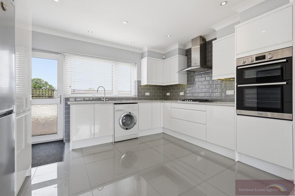 Woodgreen Road, Waltham Abbey photo 4