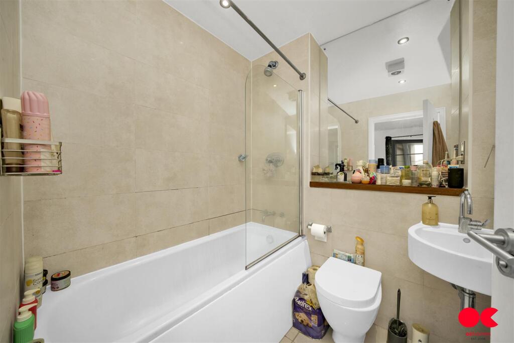 Apartment in London, Leyton Mills Retail Rark, Leyton - View 5