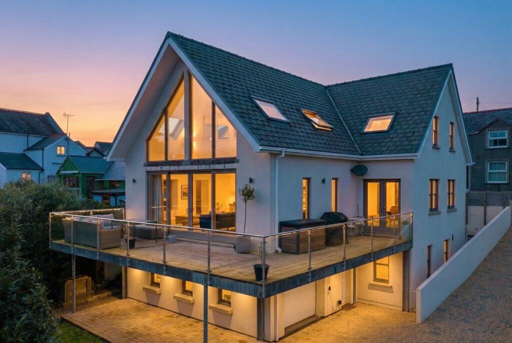 Main image of property: Paradise Row, Pembroke, SA71