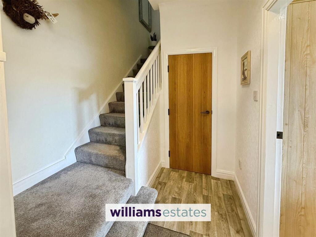 Llanrhydd Street, Ruthin, LL15 - View 6