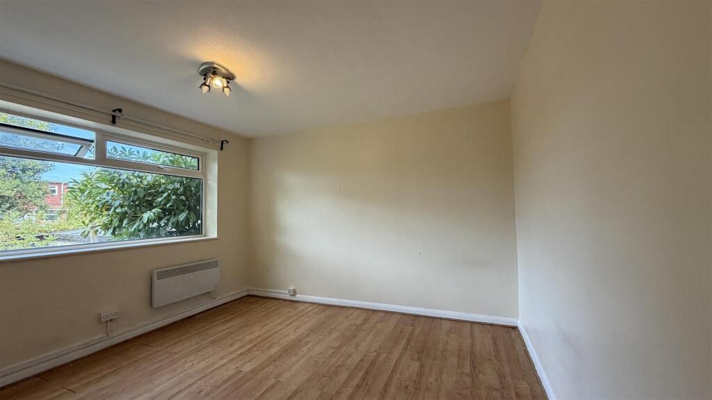 Apartment in London, South Stanmore - More