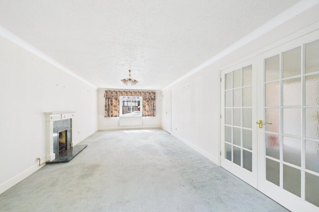 Devon Chase, Warfield, Berkshire, RG42 - View 3