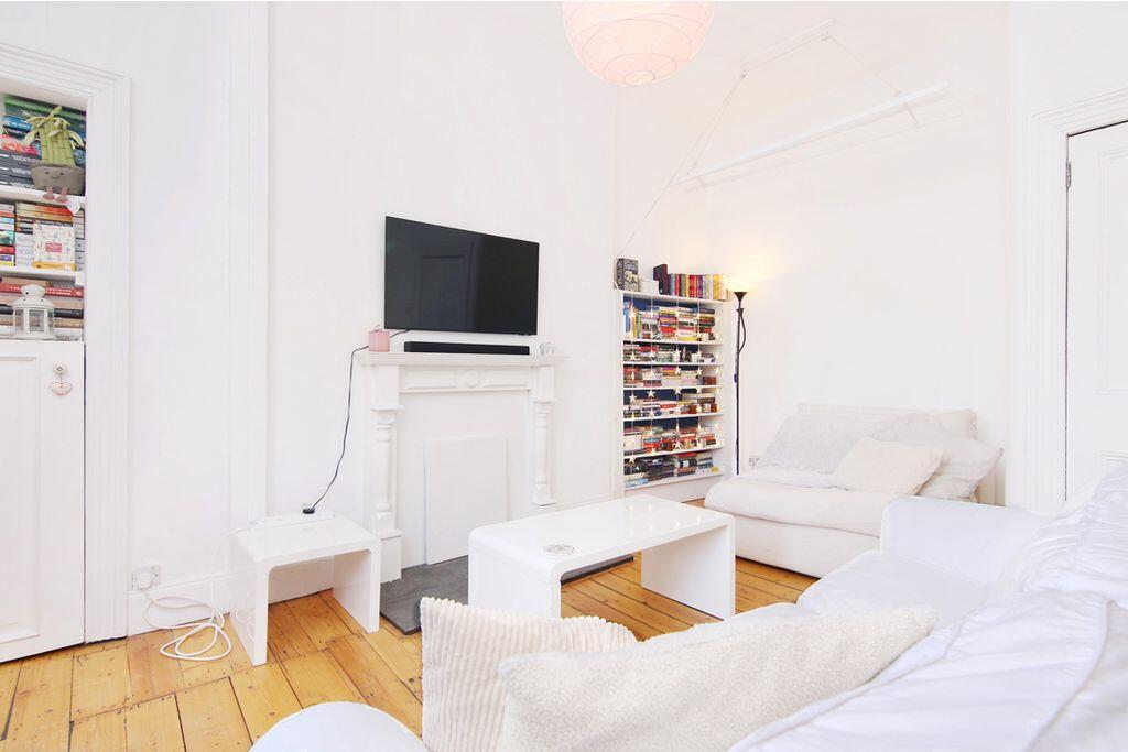Apartment in Edinburgh, East Lothian - View 4