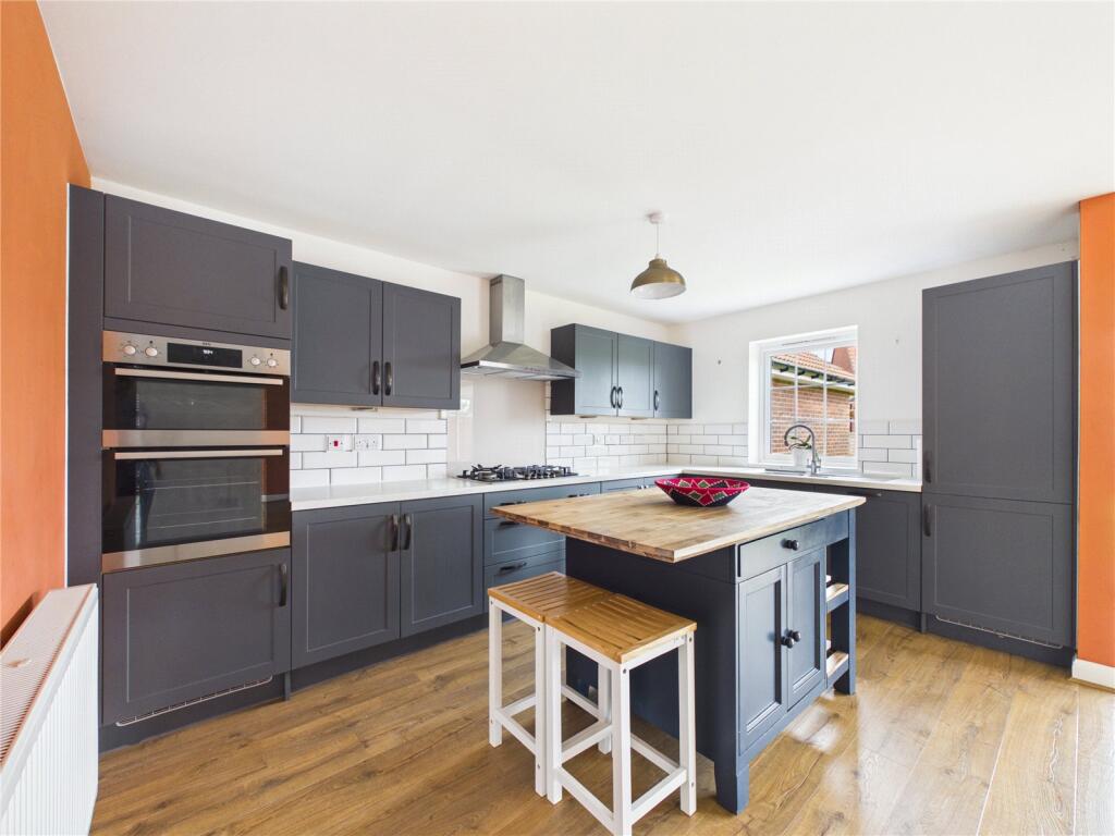 House in Thornbury, Upper Morton - More