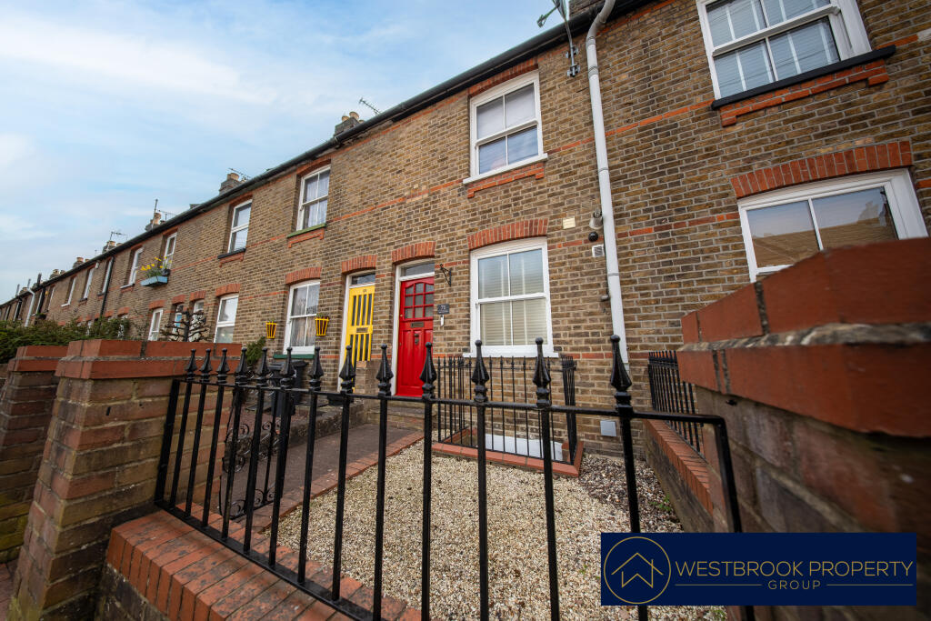 Main image of property: South Primrose Hill, Chelmsford, Essex, CM1