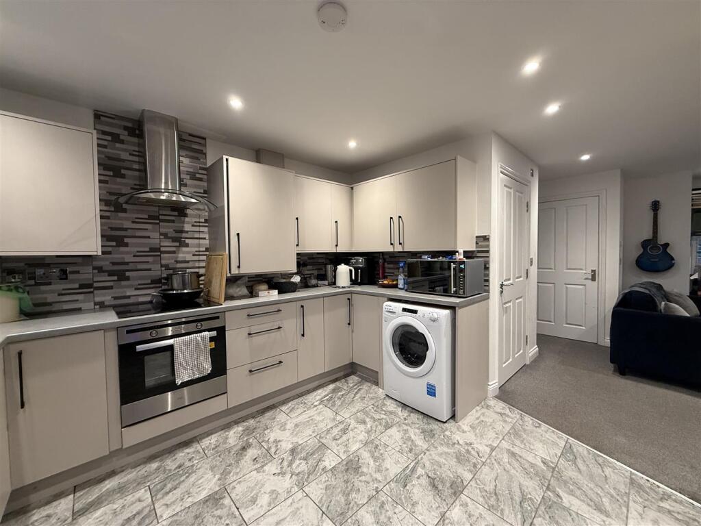 Main image of property: Yew Tree Lane, Dukinfield