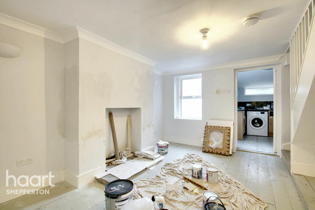 Charlton Road, Shepperton photo 3