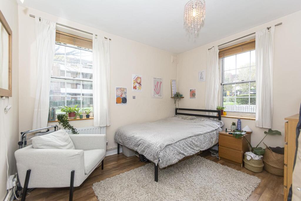 Apartment in London, William Bonney Estate, Clapham - More