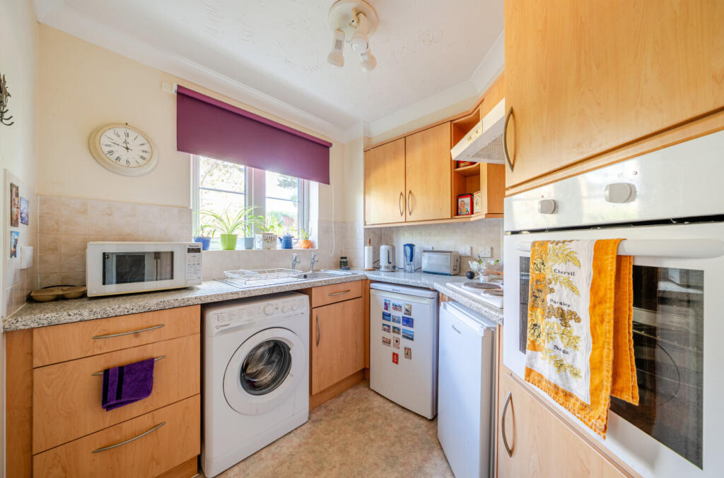 Apartment in Adur, Lancing - View 5