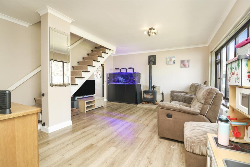 Birch Road, Tillingham photo 3