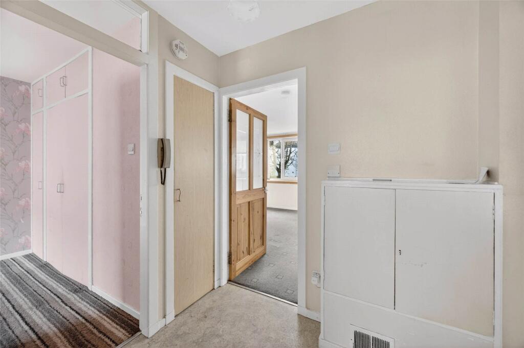 81 Cairncry Road, Aberdeen, AB16 5NF photo 2
