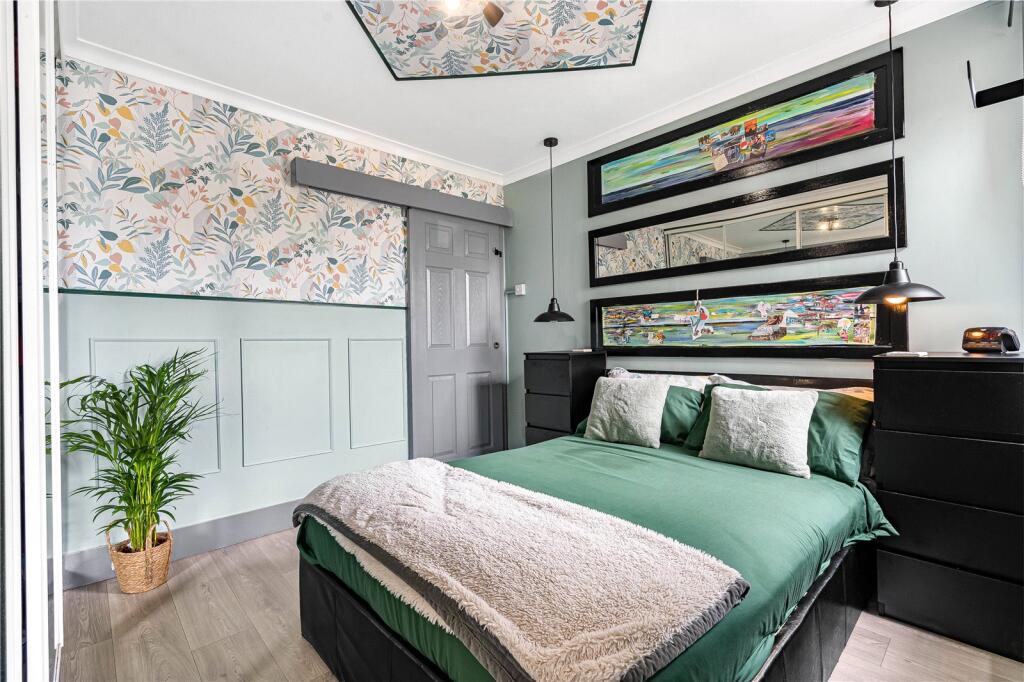 House in Twickenham - View 5