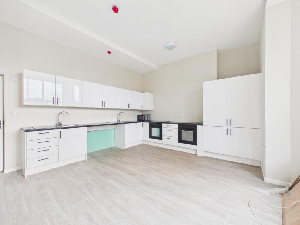 House in Gloucester, Kings Barton - View 2