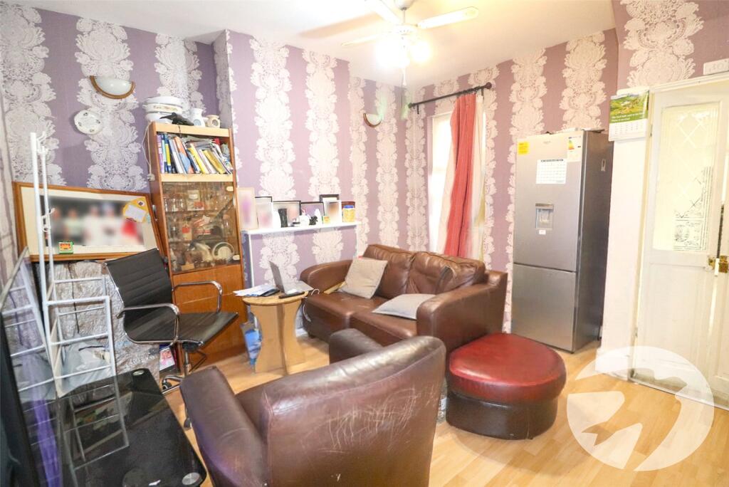 House in Dartford - View 5