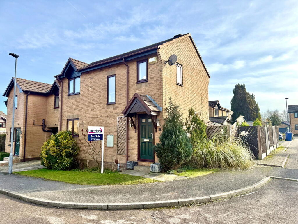 Main image of property: Clough Head, Penistone, Sheffield, S36 6UA