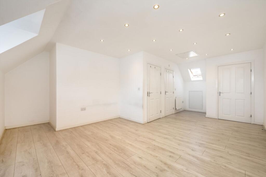 House in London - View 5